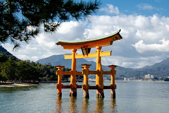 1-Day Private Sightseeing Tour in Hiroshima and Miyajima Island - A one-day itinerary that hits the emotional core