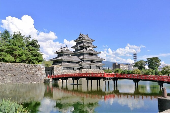 1-Day Tour from Nagano and Matsumoto Kamikochi & Matsumoto Castle - Matsumoto Castle: guided orientation, then your own time