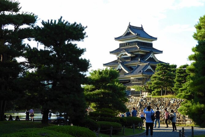 1-Day Tour from Nagano and Matsumoto Kamikochi & Matsumoto Castle - The guides matter, and the names show up