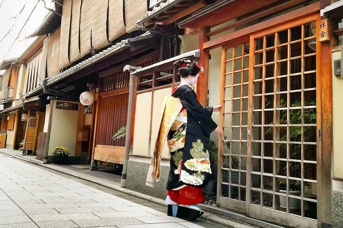 5 Top Highlights of Kyoto Full Day Bike Tour (E-bike option) - Bamboo Forest Street and Fushimi Inari: two stops that set the tone