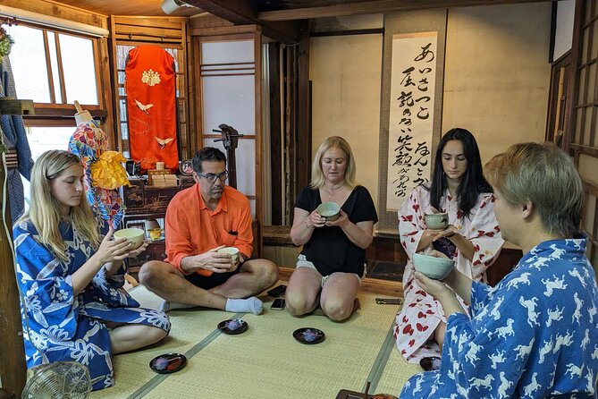 A Unique Antique Kimono and Tea ceremony Experience in English - Meeting Toku and learning tea etiquette in plain, usable steps