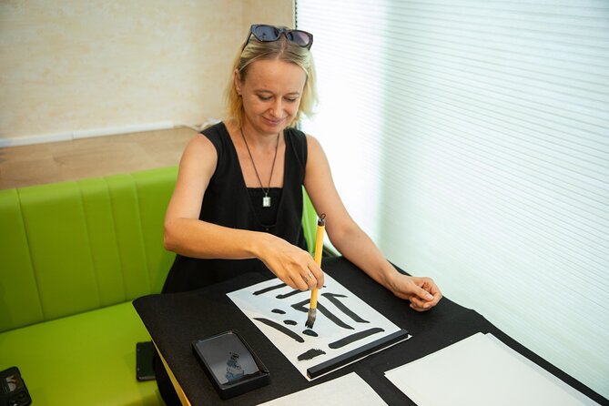 Asakusa Calligraphy Workshop Craft Your Own Art in Tokyo - Choosing Your Characters: Make It Feel Like Your Artwork