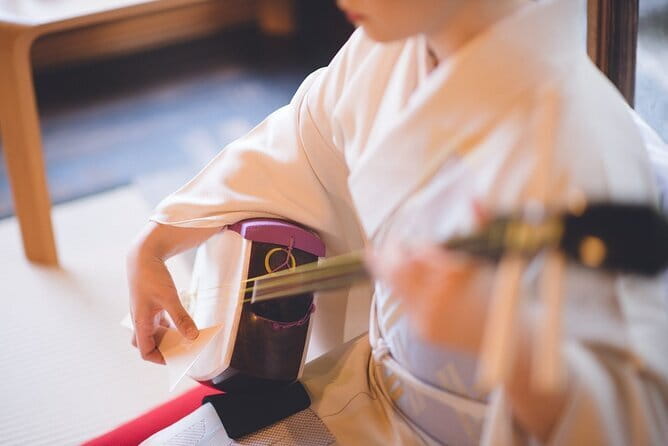 Authentic Kyoto Gion Geisha/Maiko Cultural Experience - The Hanamikoji Street walk: a quick orientation you’ll feel grateful for