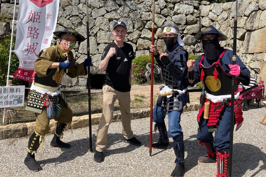 Best of Himeji Castle: 3hr Tour with Licensed Guide - Meet-up points in Himeji Station and at Sakuramon-bashi