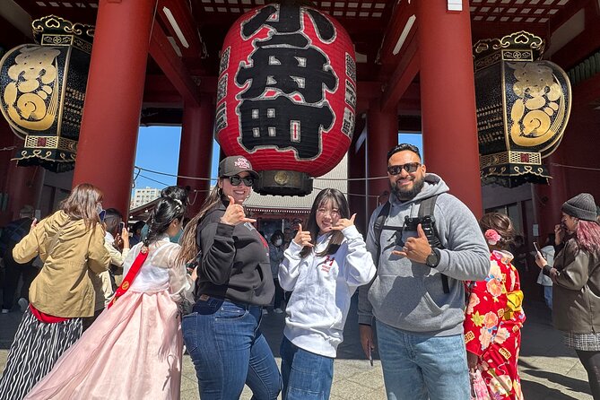 Chill Out in Tokyo: Personalized Private Tours with Local Friends - Akihabara, Tsukiji, and Odaiba: tech, seafood, and future vibes