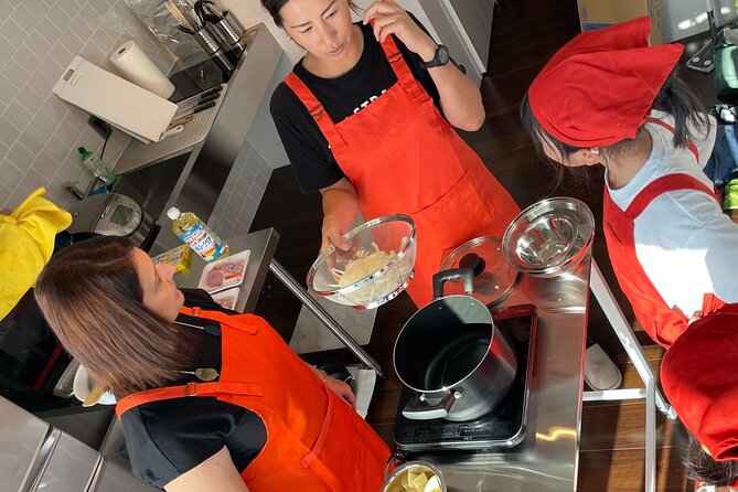 Cooking Ramen&Gyoza/KatsuCurry/Bento/Okonomiyaki+Store Tour@Osaka - The Kitchen Session: Picking Your Dish and Learning in English