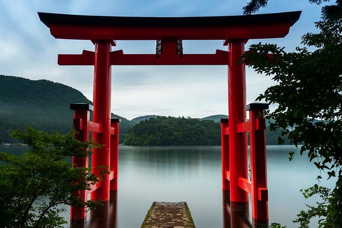 Custom Private Tour in Hakone with a Certified Local Guide - Lake Ashi cruise on a pirate ship, not just another ride