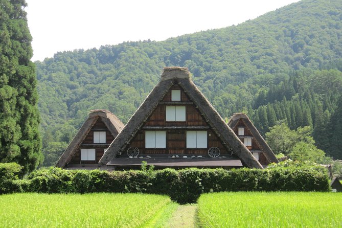 [Day trip bus tour from Kanazawa Station] Weekend only! World Heritage Shirakawago Day Bus Tour - Getting On the Bus: Meeting Point, Timing, and Pace