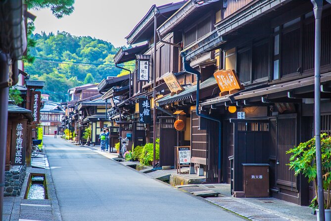 Day Trip for Shirakawago ,Takayama & gujo hachiman from Nagoya - Takayama on your own: old streets and practical eating time