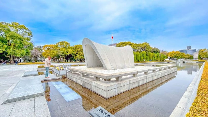 Day Trip to Hiroshima & Miyajima with Itsukushima Shrine - Transport, guides, and the small details that make it feel smooth