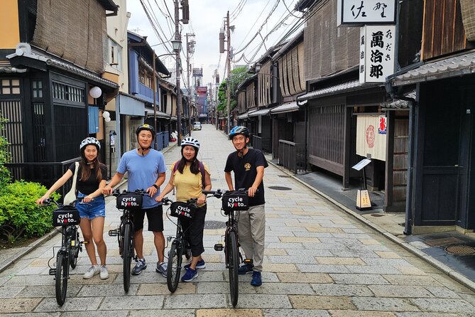 Early Bird E-biking through East Kyoto - Fushimi Inari and Tofukuji: the opening moves that set the tone