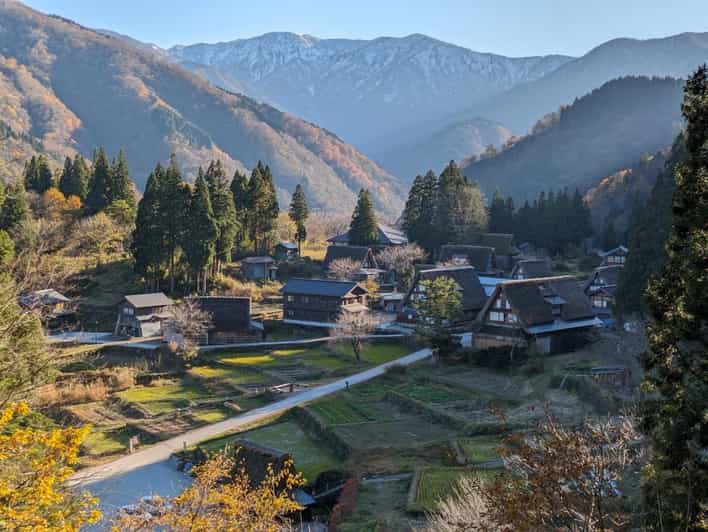From Kanazawa: Shirakawa-go, Gokayama and Wood Carving Art - Kanazawa Station Start to Mountain Finish: how the day flows
