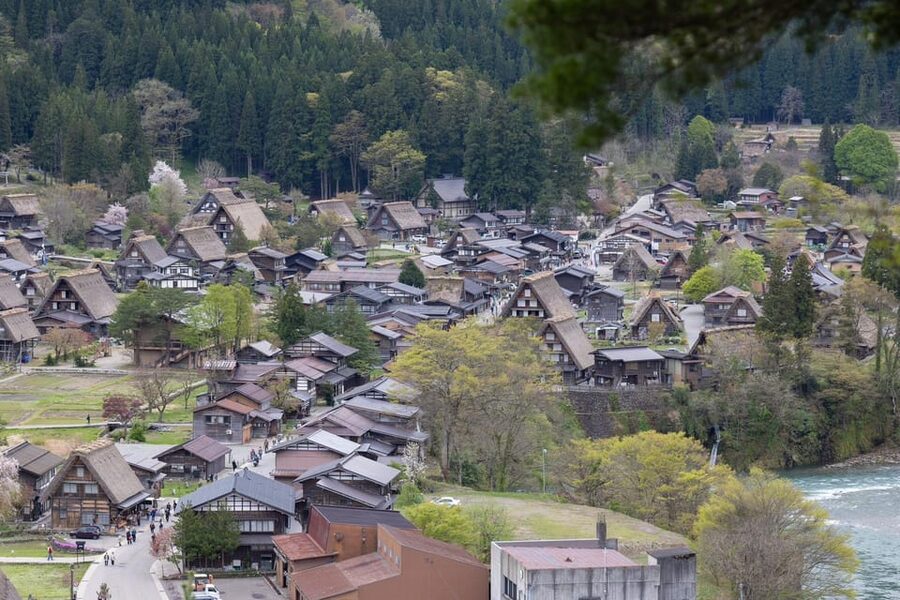 From Kanazawa/Toyama: Shirakawago and Takayama Day Tour - Key highlights to know before you go