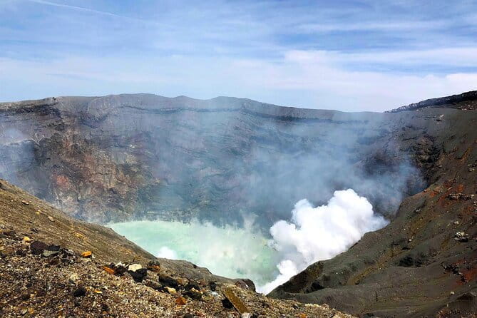 From Kumamoto : Mt.Aso and Takachiho All-inclusive Private Tour - Hakusui no Kura Lunch and Why Aka Beef Works Here