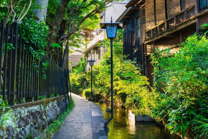 From Nagoya: Gujo, Hida Takayama, and Shirakawa-go Day Tour - Gujo Hachiman: riverside eaves and Edo-era house rows