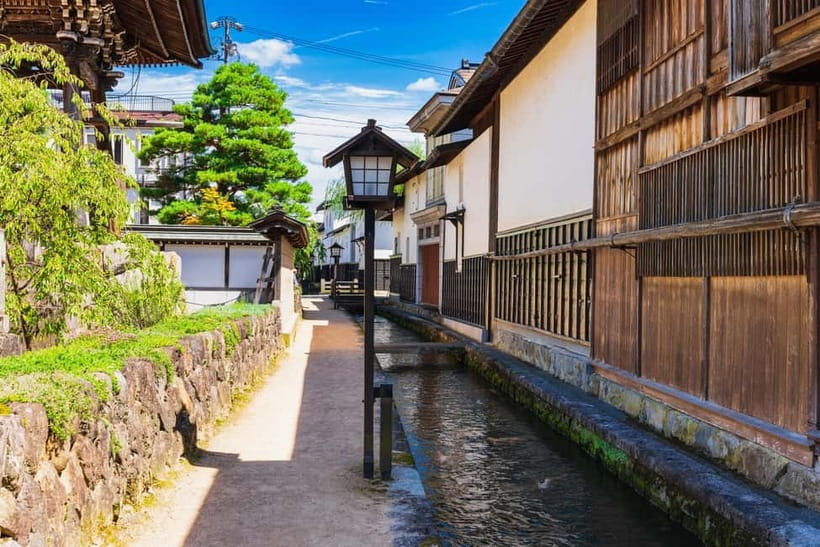From Nagoya: Gujo, Hida Takayama, and Shirakawa-go Day Tour - Guide style and group flow: what you gain, what to watch for