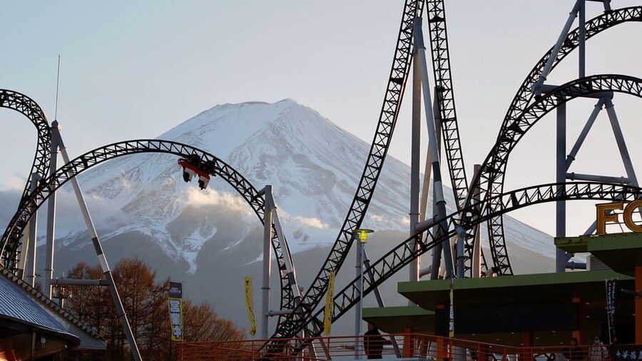 From Tokyo: Fuji Mountain Area - FujiQ - Lake Kawaguchiko - Chureito Pagoda - Price and value: why $292 can make sense for a private day