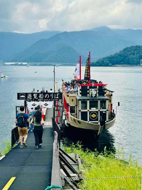 From Tokyo: Full-Day Mount Fuji Tour in English or Spanish - Honcho Street in Fujiyoshida, Fuji Michi Footprints and Shops