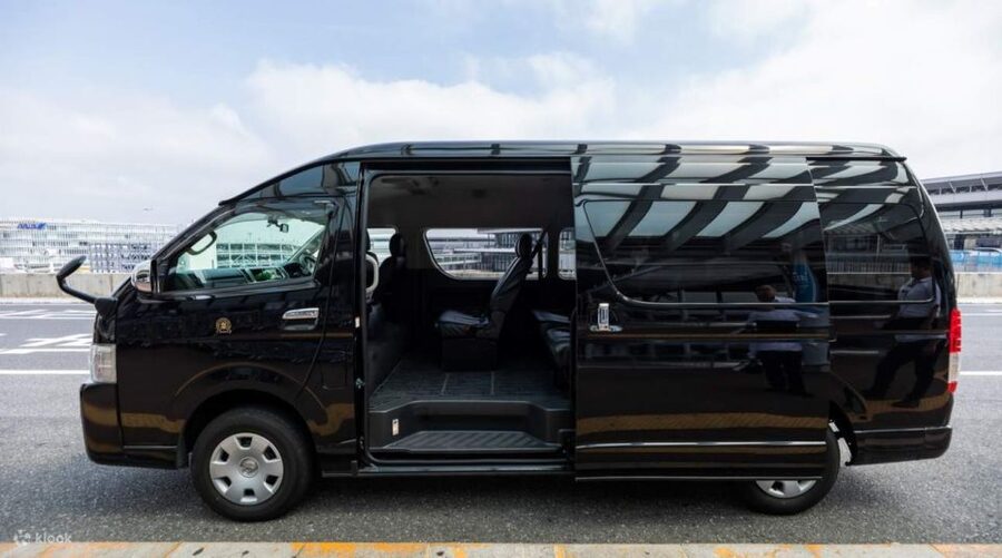From Tokyo: Mount Fuji Private Day Tour - A 10-hour private car from Tokyo, with room to breathe