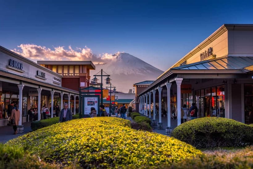 From Tokyo: Mt.Fuji, Tea Ceremony & Outlet Shopping Day Tour - Key moments to plan around