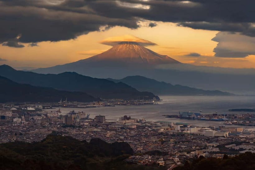 From Tokyo: Private Tour to Fuji/Hakone - Onsen, Art, Nature - Leaving Tokyo in a comfortable van, then easing into the views