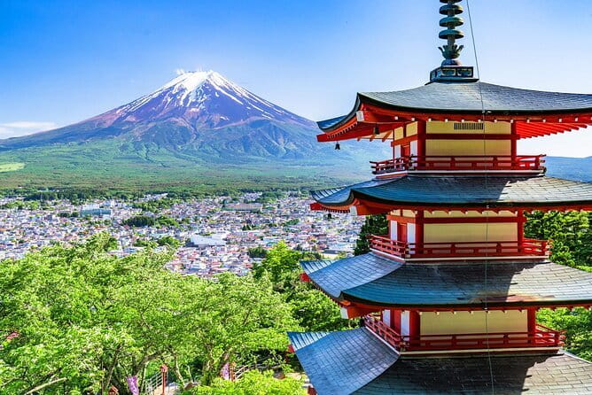 From Tokyo: Top 5 Scenic Spots of Mount Fuji Full-Day Tour - Stop 1, Arakurayama Sengen Park pagoda view: the classic Fuji start