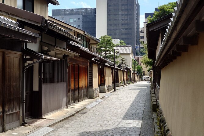 Full-Day Tour from Kanazawa: Samurai, Matcha, Gardens and Geisha - Gyokusen-an Tea House Matcha: The Garden View Break You Actually Remember