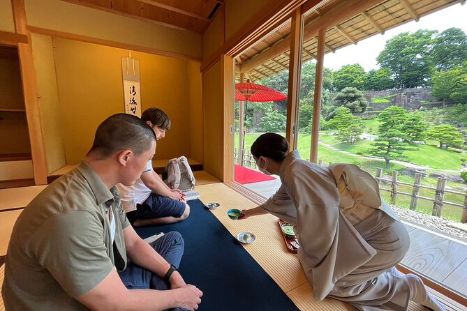 Full-Day Tour from Kanazawa: Samurai, Matcha, Gardens and Geisha - Ashigaru Museum: Two Homes, One Look at a Lower Samurai World