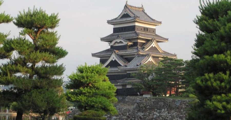 Full-Day Tour: Matsumoto Castle & Kamikochi Alpine Valley - A 12-hour tour, paced so you can enjoy both cities and mountains