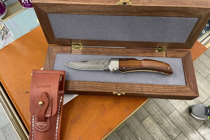 Gifu Samurai Sword Town;Japanese Damascus Knife Making Experience - Picking the right knife: kitchen daily use, hunting portability, or Chinese-style prep
