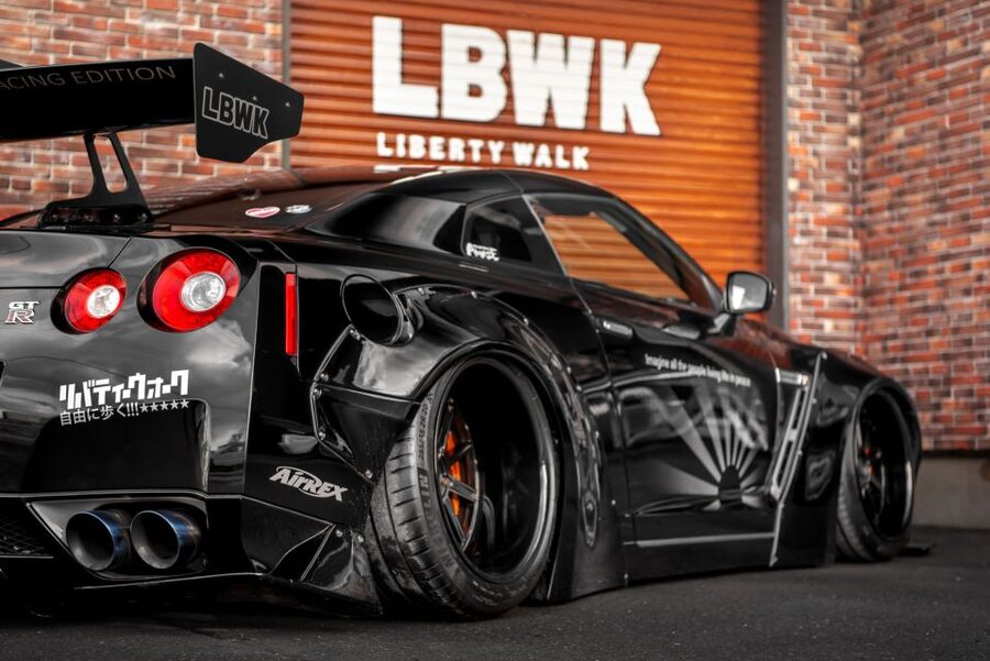 GT-R35 800hp Club Membership - secret underground car meet - Wangan C1, Rainbow Bridge, and Tokyo Tower photo stops