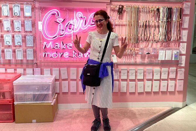 Harajuku Private Tour: Kawaii Fashion & Animal Cafe Included - Meeting at Harajuku Tourist Information Center, not a random street corner