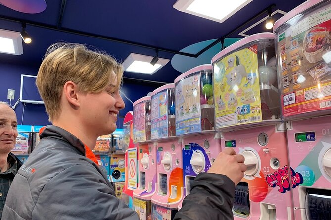 Harajuku Private Tour: Kawaii Fashion & Animal Cafe Included - Takeshita Street and DAISO: shopping chaos with training wheels