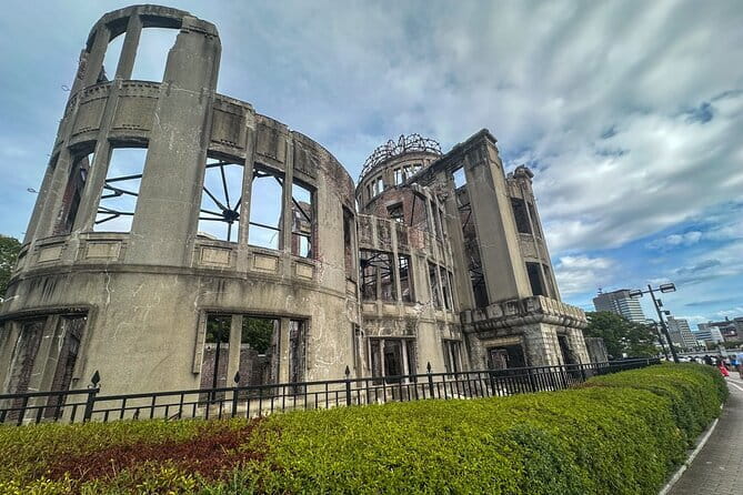 Hiroshima and Miyajima Day Trip with Itsukushima Shrine & Ferry - The Ferry Ride to Miyajima, Plus How to Use That Time