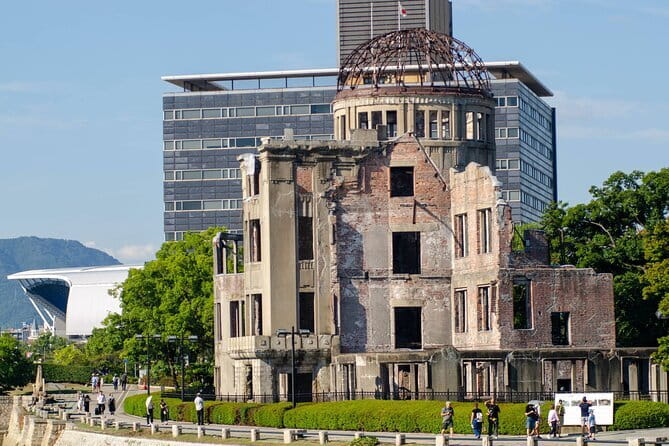 Hiroshima and Miyajima Private Guided Tour - Why Pairing Peace Park With Miyajima Works