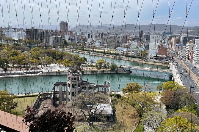 Hiroshima & Miyajima All-Inclusive Tour w/Licensed guide Pancho - Itsukushima Shrine and the Torii Gate photo moment