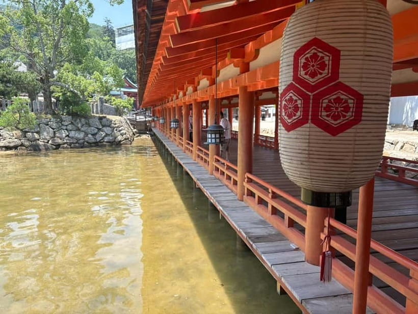 Hiroshima: Miyajima Island Half-Day Tour with Guide - Food and lunch reality: what’s included, what’s on you