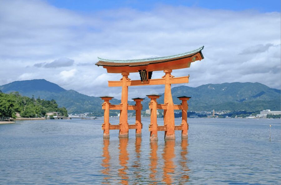 Hiroshima/Miyajima Private Custom Tour with Local Guide - Private guide tailoring, photography help, and pacing that matters