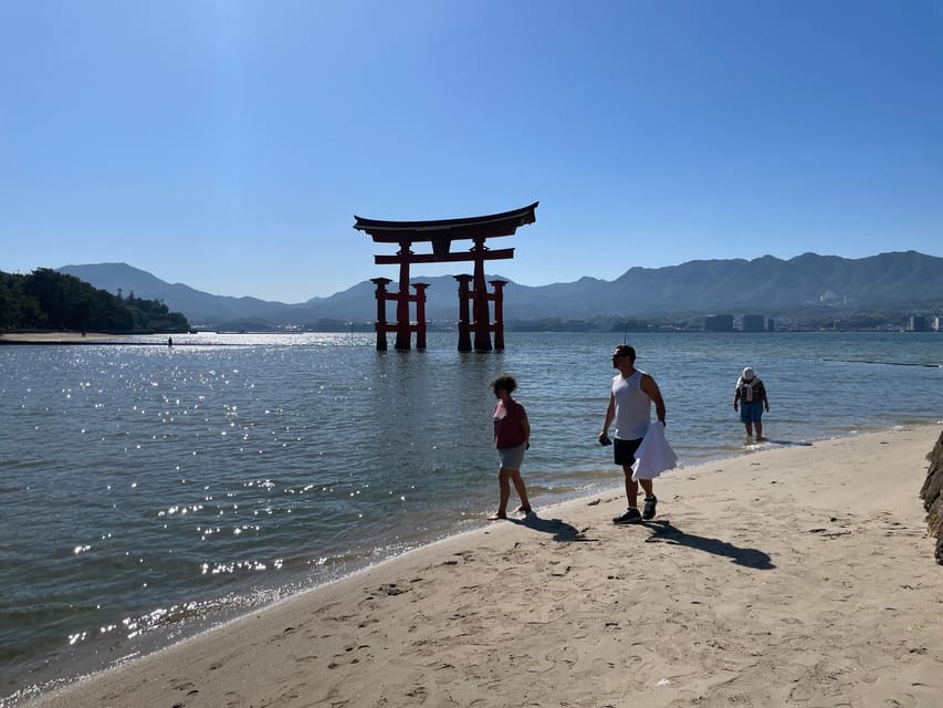 Hiroshima & Miyajima: UNESCO A-Bomb Dome & Itsukushima - Lunch on Miyajima and Hiroshima: what to look for