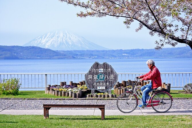Hokkaido: Lake Toya, Bear Ranch and Sapporo Otaru Full Day Tour - Guide quality and why the small details matter
