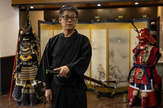 Honor - Experience Samurai & traditional Culture to the fullest - Calligraphy With a Samurai Mindset, including a character practice