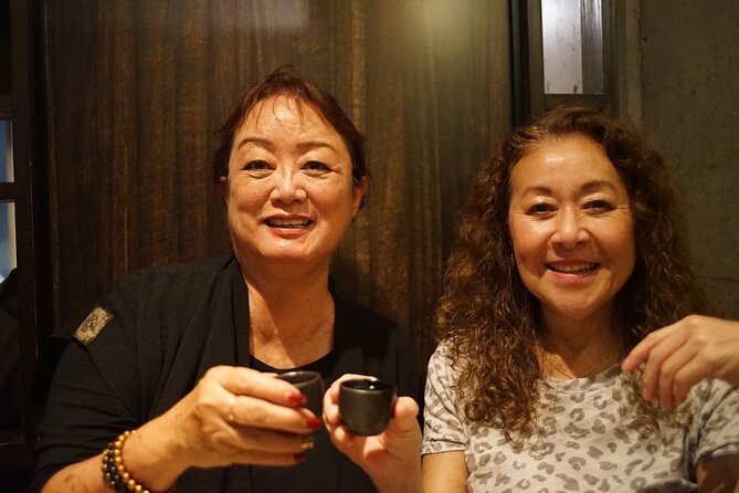 In Fukuoka! Guide to an izakaya only 100% locals know/Bar Hopping - A local-friendly night out in Tenjin, with ordering taken care of