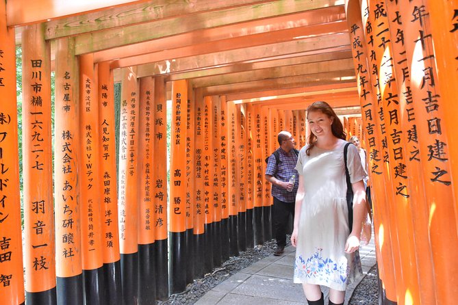 Inside of Fushimi Inari - exploring and lunch with locals - The descent: photo stops on less-crowded tracks and local time flow