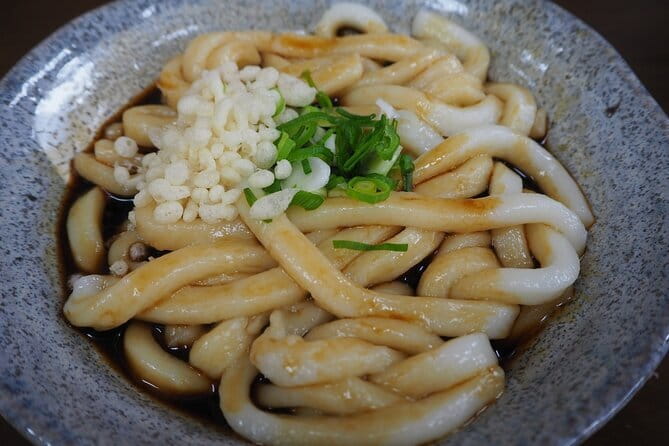 Ise’s Sacred Shrines and Captivating Coastlines - From Nagoya - Stop 2, Okage Yokocho: A Scenic Break for Lunch and Souvenirs