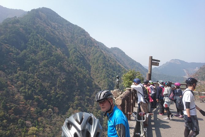 Iya Valley BROMPTON Slow Cycling Tour - Stop 2: Iyakei Valley, gentle downhill and fewer cars