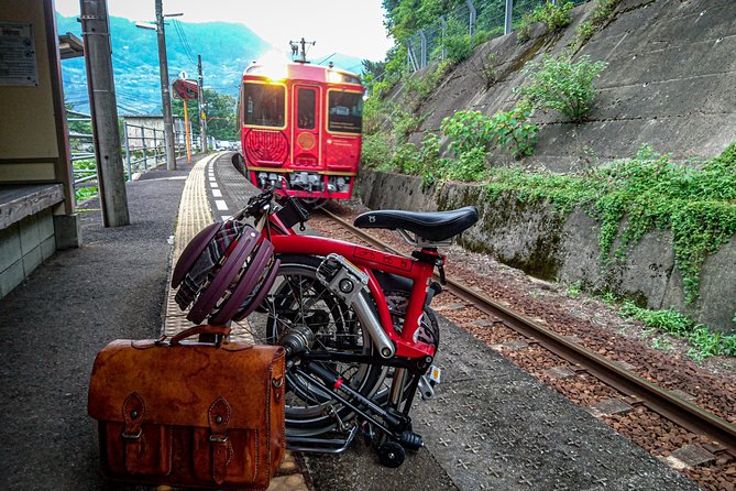 Iya Valley BROMPTON Slow Cycling Tour - Stop 3: Biwa Waterfall, a short walk to cool water