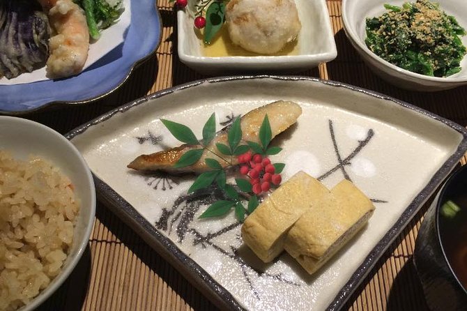 Izakaya Style Cooking Class - The Cooking Flow: From Knife Work to Plating for Dinner