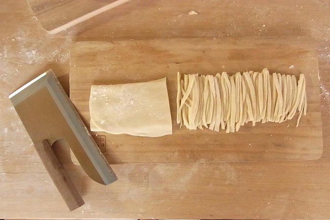 Japanese Cooking and Udon Making Class in Tokyo with Masako - Your first minutes: green tea, your Kanji name, and what to expect in the kitchen
