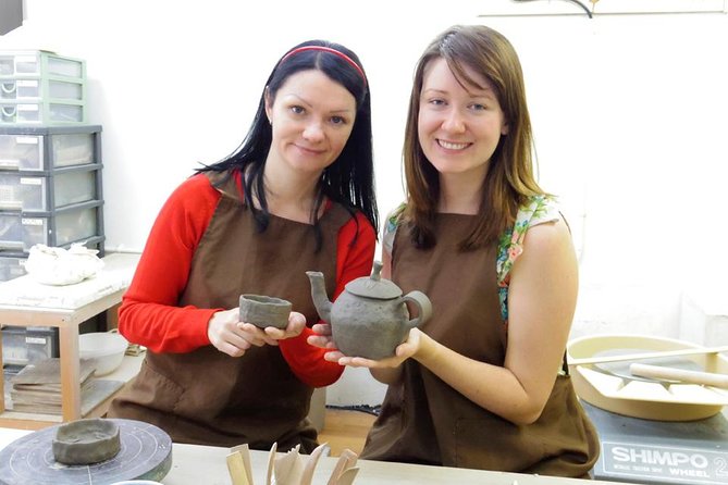 Japanese Pottery Class in Tokyo - Entering Uzumako Ceramic Art School in Shiba