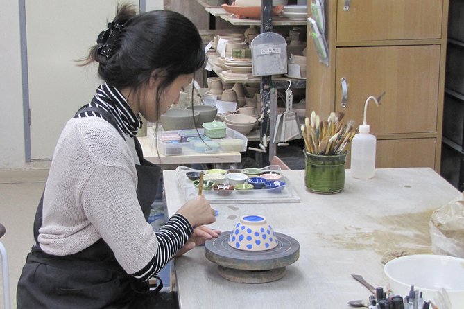 Japanese Pottery Class in Tokyo - Making pottery in one hour: what you actually do at the wheel